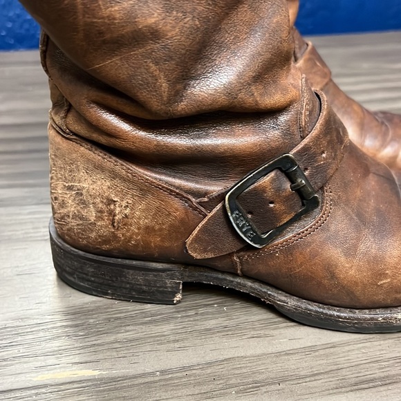 FRYE VERONICA BROWN DISTRESSED ROUND TOE BUCKLE PULL ON SHORT BOOTS 7.5B - Picture 5 of 16